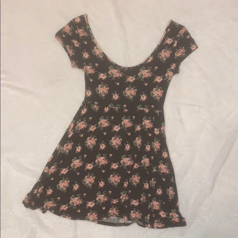 Short black floral dress